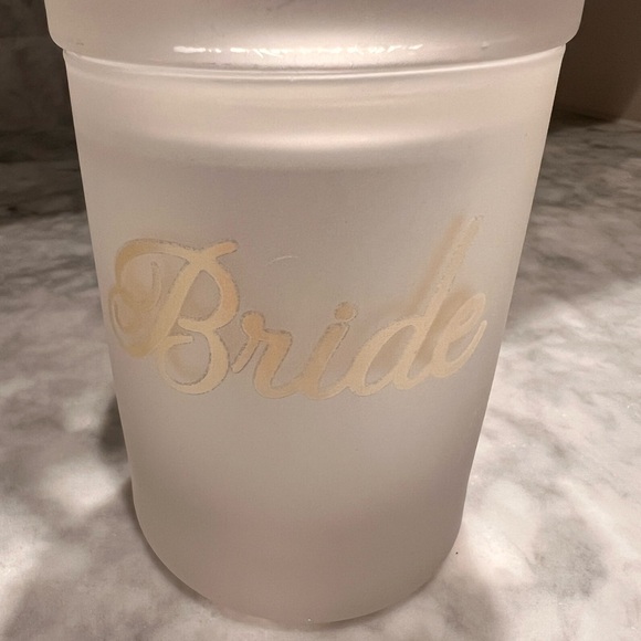 Bride Rocks Glass - Picture 2 of 5